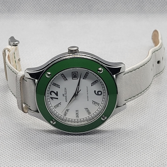ANNE KLEIN Vintage Ladies Watch - Picture 3 of 12